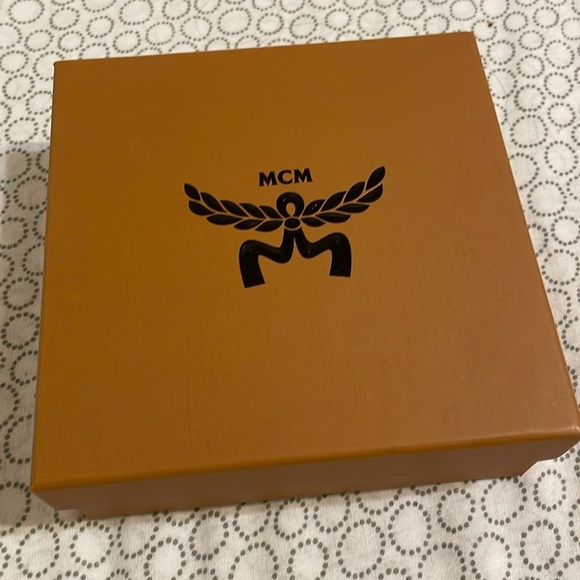 MCM Coin Purse/Key Holder/Card Holder - Picture 15 of 15